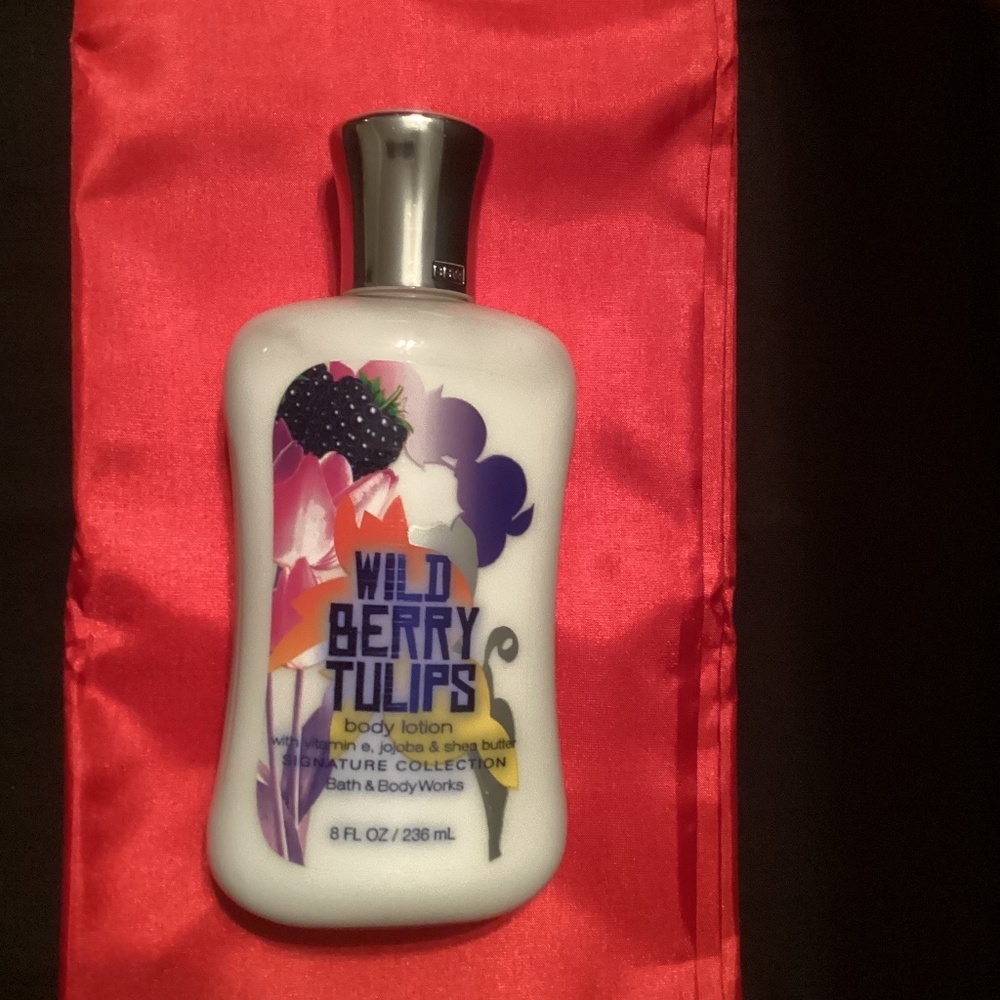 Bath & Body Works Wild Berry Tulips Body Lotion 8 oz New